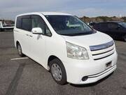 2010 TOYOTA NOAH X SMART EDITION
