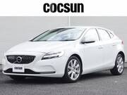 2018 VOLVO V40