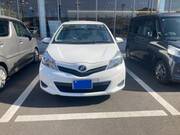 2011 TOYOTA VITZ F