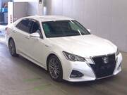 2017 TOYOTA CROWN HYBRID