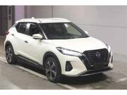 2023 NISSAN KICKS