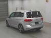 VOLKSWAGEN GOLF TOURAN