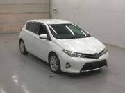2015 TOYOTA AURIS