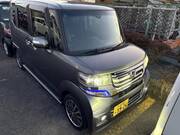 2017 HONDA N-BOX CUSTOM