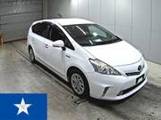 2013 TOYOTA PRIUS ALPHA S