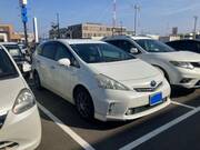 2011 TOYOTA PRIUS ALPHA S