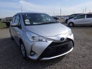 2017 TOYOTA VITZ