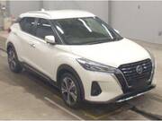 2023 NISSAN KICKS