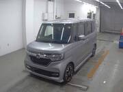 2019 HONDA N-BOX CUSTOM