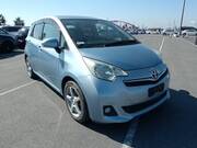 2011 TOYOTA RACTIS G