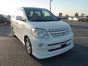 2005 TOYOTA NOAH