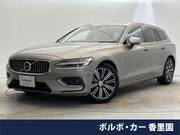 2022 VOLVO V60