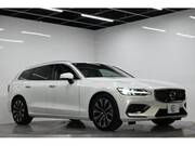 2023 VOLVO V60