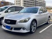 2010 NISSAN FUGA