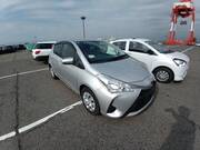 2017 TOYOTA VITZ F