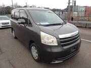 2010 TOYOTA NOAH X SMART EDITION