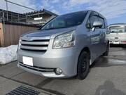 2009 TOYOTA NOAH