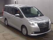 2017 TOYOTA NOAH