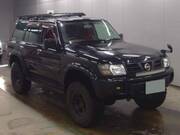 2004 NISSAN SAFARI