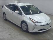 2017 TOYOTA PRIUS