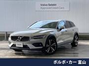 2019 VOLVO V60