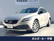 2016 VOLVO V40