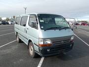 2001 TOYOTA HIACE VAN