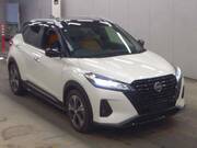 2021 NISSAN KICKS
