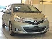 2013 TOYOTA VITZ U