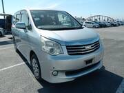 2011 TOYOTA NOAH X SMART EDITION