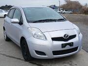 2010 TOYOTA VITZ F