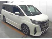 2018 TOYOTA NOAH