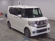 2016 HONDA N-BOX CUSTOM