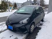 2015 TOYOTA VITZ F
