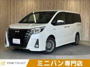 2017 TOYOTA NOAH