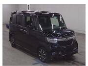 2018 HONDA N-BOX CUSTOM