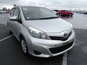 2011 TOYOTA VITZ F