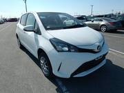 2015 TOYOTA VITZ F