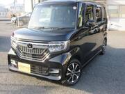 2017 HONDA N-BOX CUSTOM