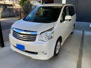 2012 TOYOTA NOAH