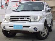 2001 MITSUBISHI PAJERO IO
