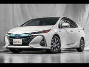 2017 TOYOTA PRIUS PHV
