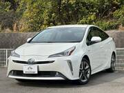 2019 TOYOTA PRIUS