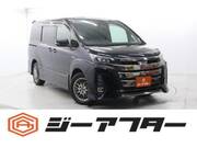 2017 TOYOTA NOAH