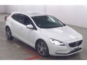 2018 VOLVO V40