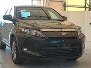 2017 TOYOTA HARRIER PREMIUM