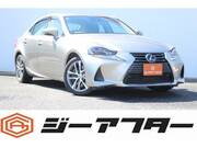 2017 LEXUS IS