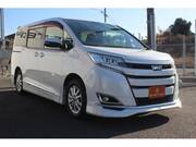 2017 TOYOTA NOAH
