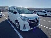 2014 TOYOTA NOAH SI