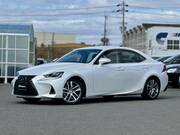 2019 LEXUS IS